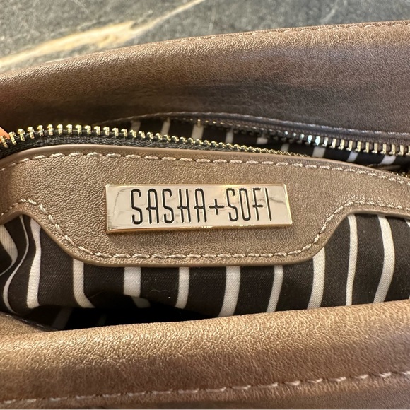 Sasha + Sofi Satchel - Picture 6 of 9